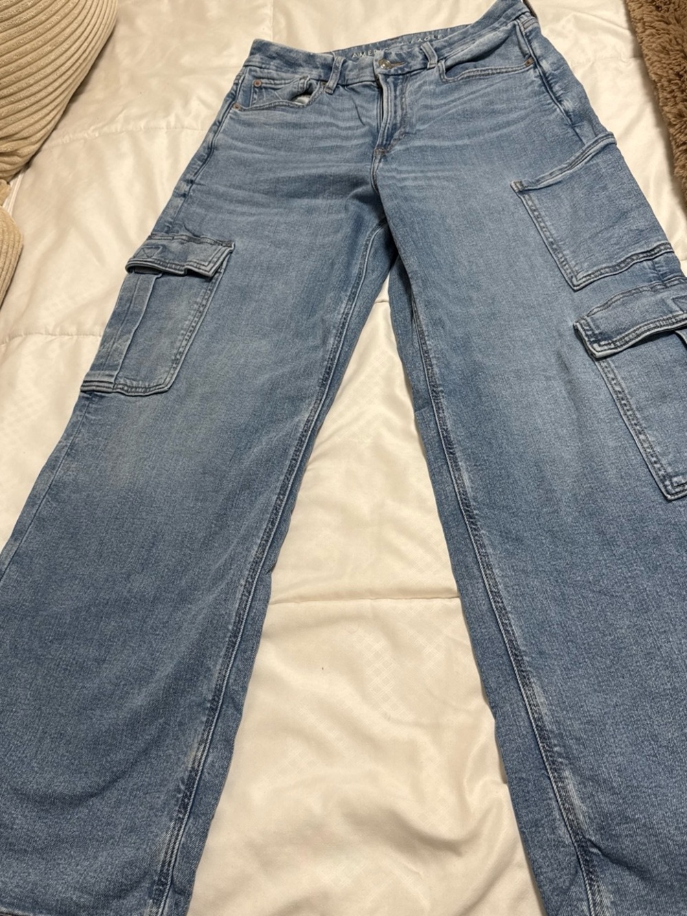 American Eagle Outfitters Light Blue High-Rise Wide-Leg Cargo Jeans - Picture 2 of 4